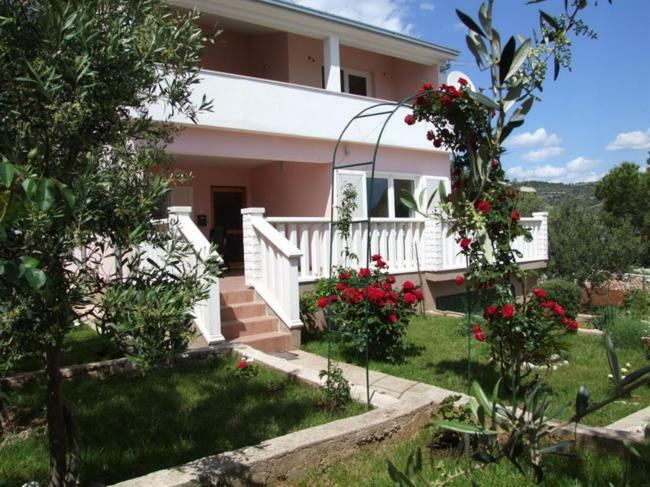 Apartments Skerlep Sevid Exterior foto